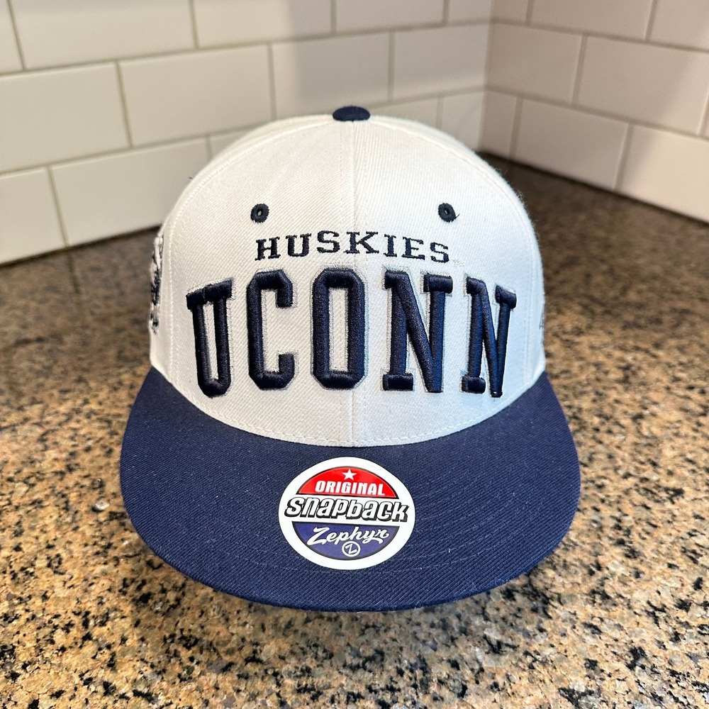 UConn Huskies Hat Zephyr Snapback Men's Adjustable White Navy Green Flat Brim